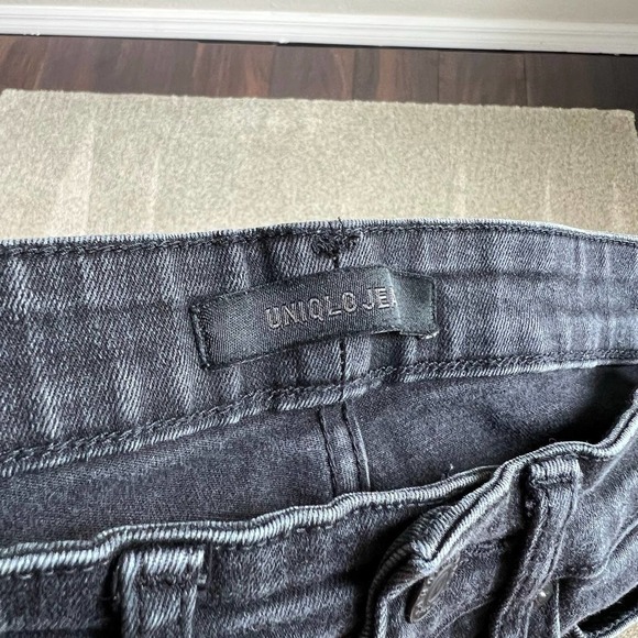 UNIQLO Black Mid Rise Jeans Skinny Straight Leg Stretch Denim Casual Women's 24 - Picture 5 of 8